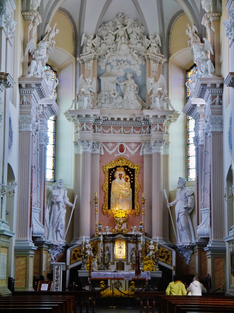 Our Lady of Šiluva. Photo by Zarion used under Creative Commons.